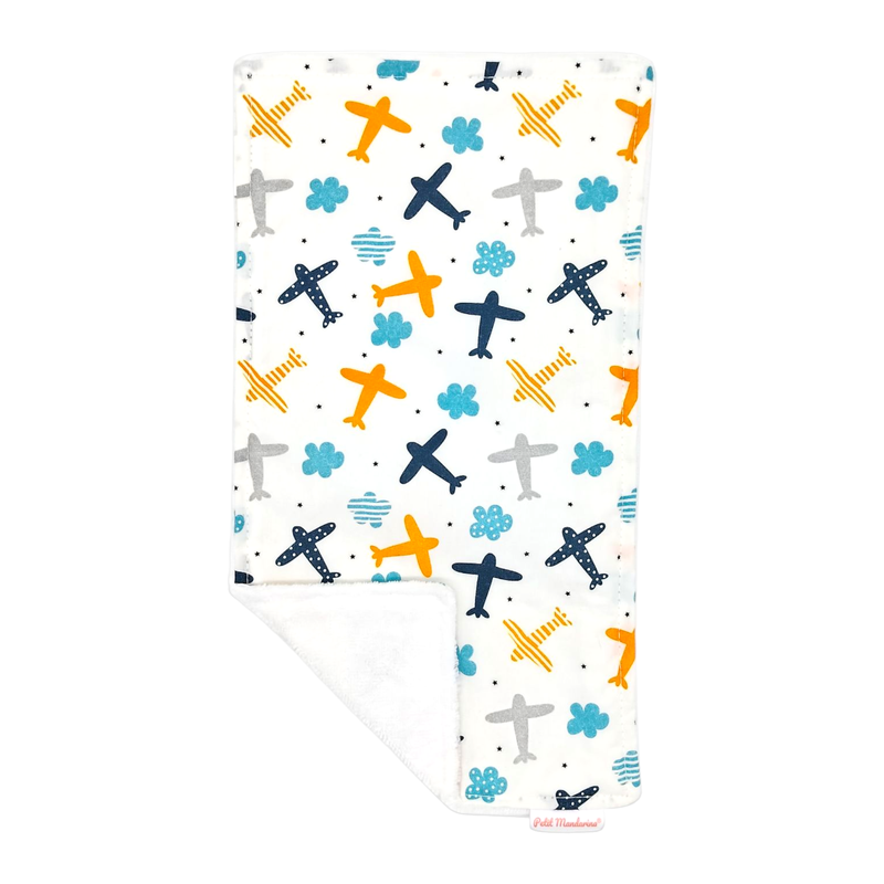 Toalla de lactancia con estampado Aviones en petitmandarina.com