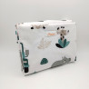 Cambiador de paseo acolchado estampado Safari en petitmandarina.com