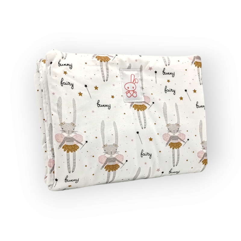 Cambiador de paseo acolchado estampado Hada Conejita en petitmandarina.com
