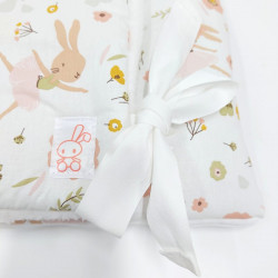 Saco para bebe convertible en manta estampado Conejita bailarina en petitmandarina.com