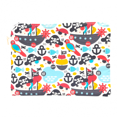 Neceser plano impermeable estampado piratas en petitmandarina.com