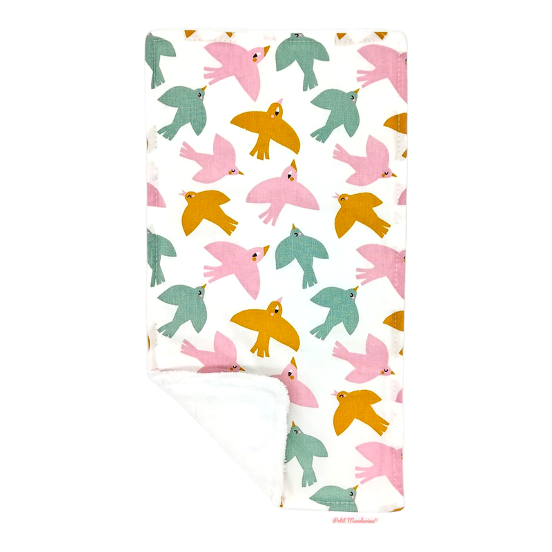 Toalla de lactancia con estampado Pájaros en petitmandarina.com